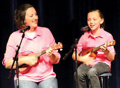Mom and daughter duo Becky (left) and Faith Kelly perform “You Are My Sunshine” during the Moapa Valley Talent Showcase held on Monday, September 12. PHOTO BY MAGGIE MCMURRAY/Moapa Valley Progres..